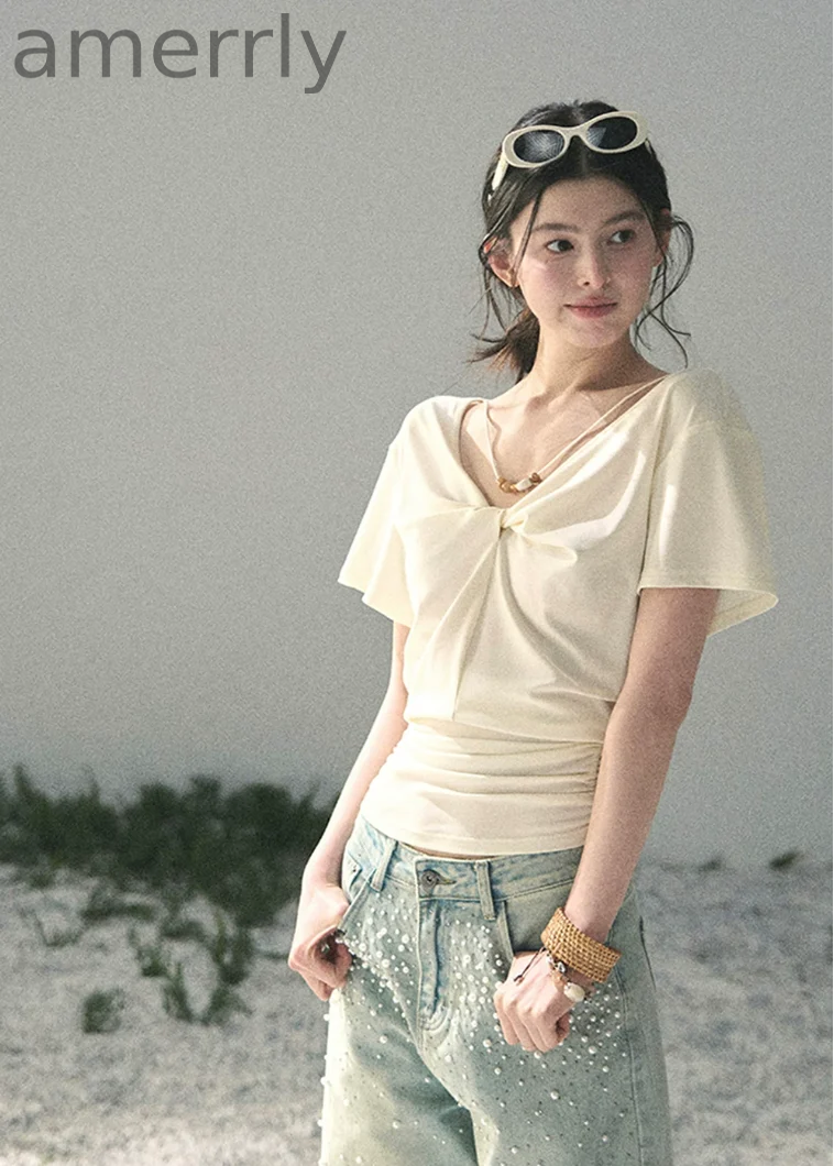 Breathing White Twist-Waist Top