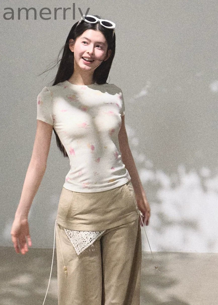 Earth Adventure Printed Slim T-Shirt
