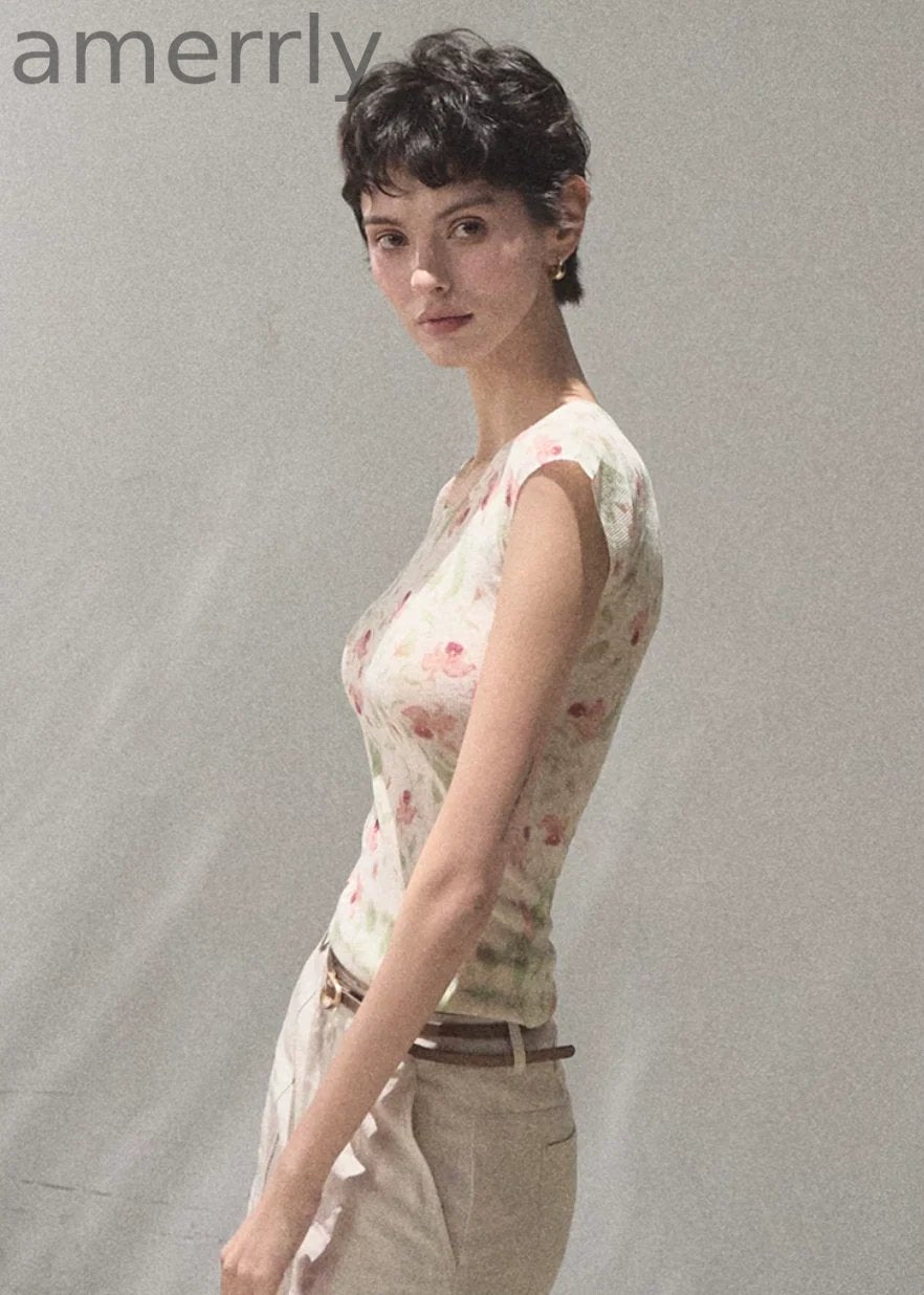 Soft Floral Linen Short Sleeve Top