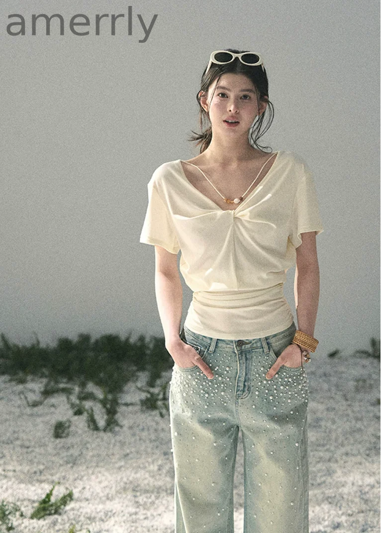 Breathing White Twist-Waist Top
