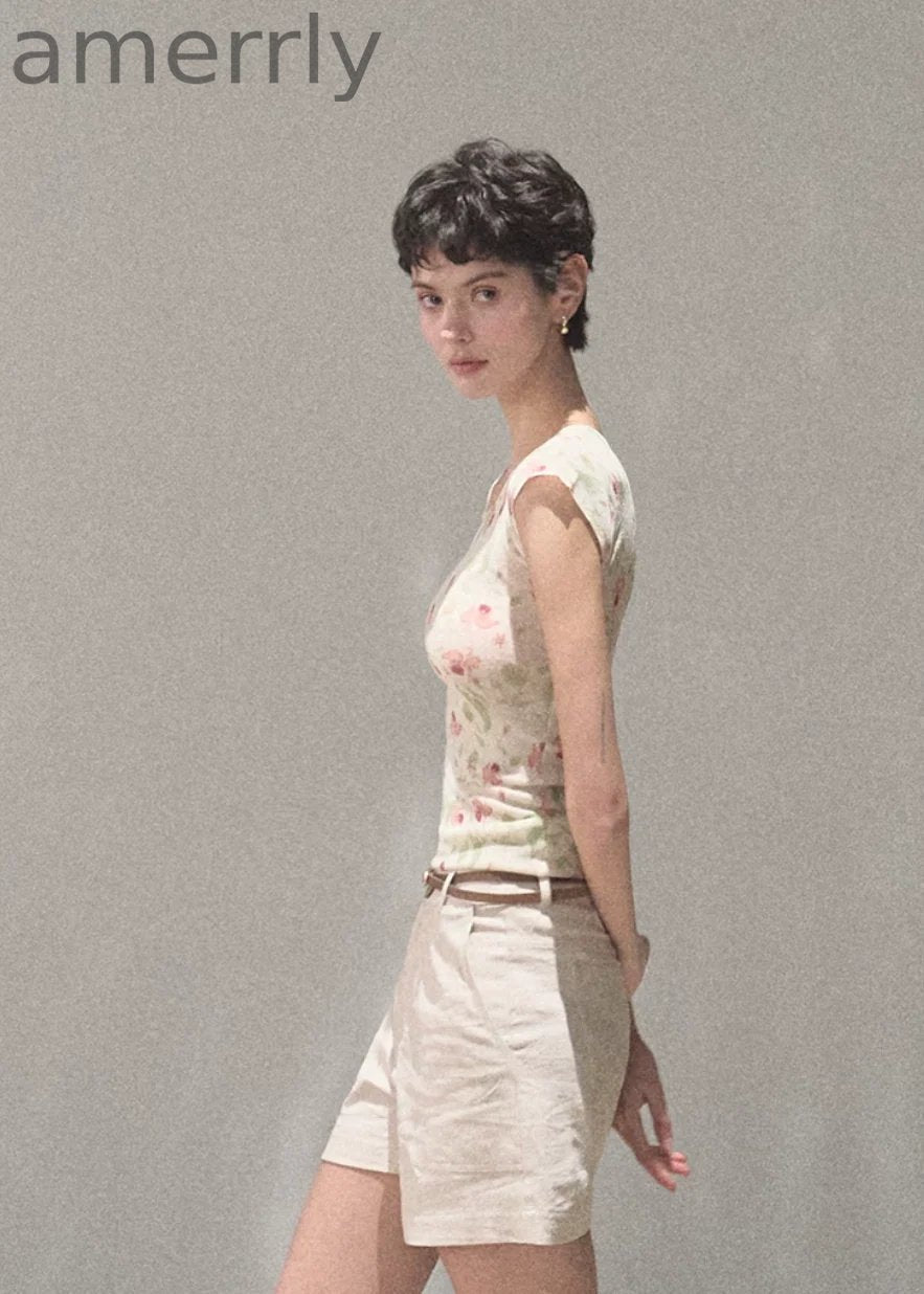 Soft Floral Linen Short Sleeve Top