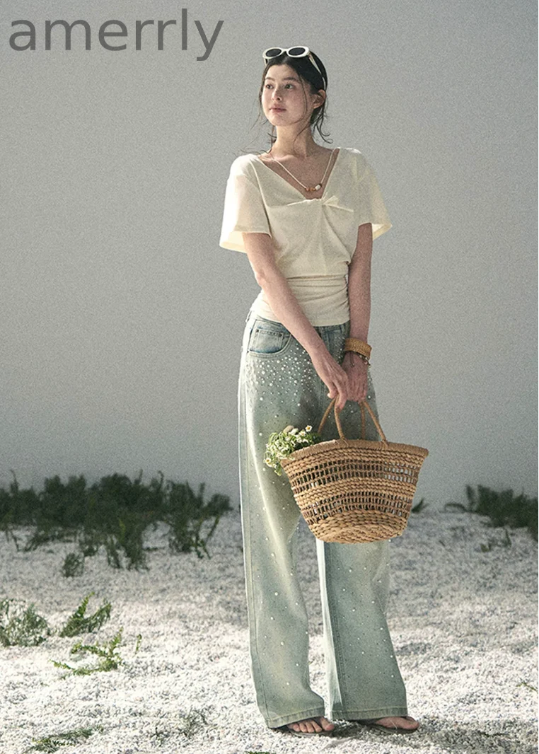 Breathing White Twist-Waist Top